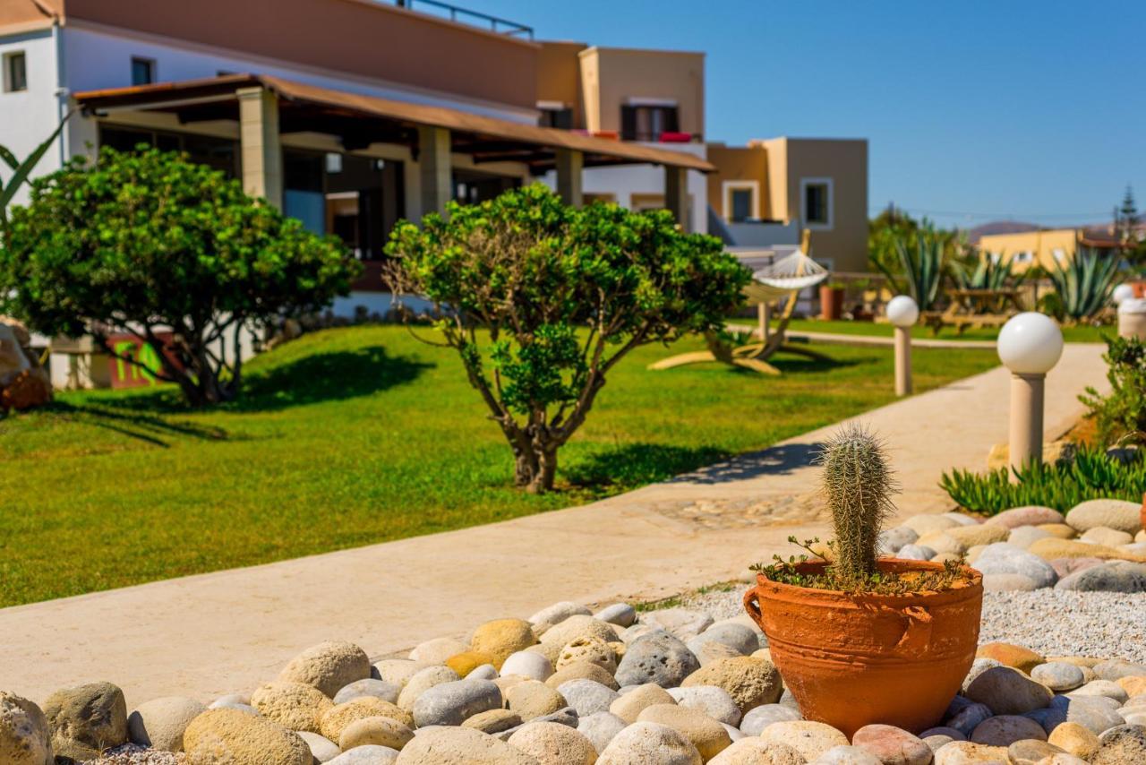 Alkionis Beach Hotel Apartments Sfáka エクステリア 写真