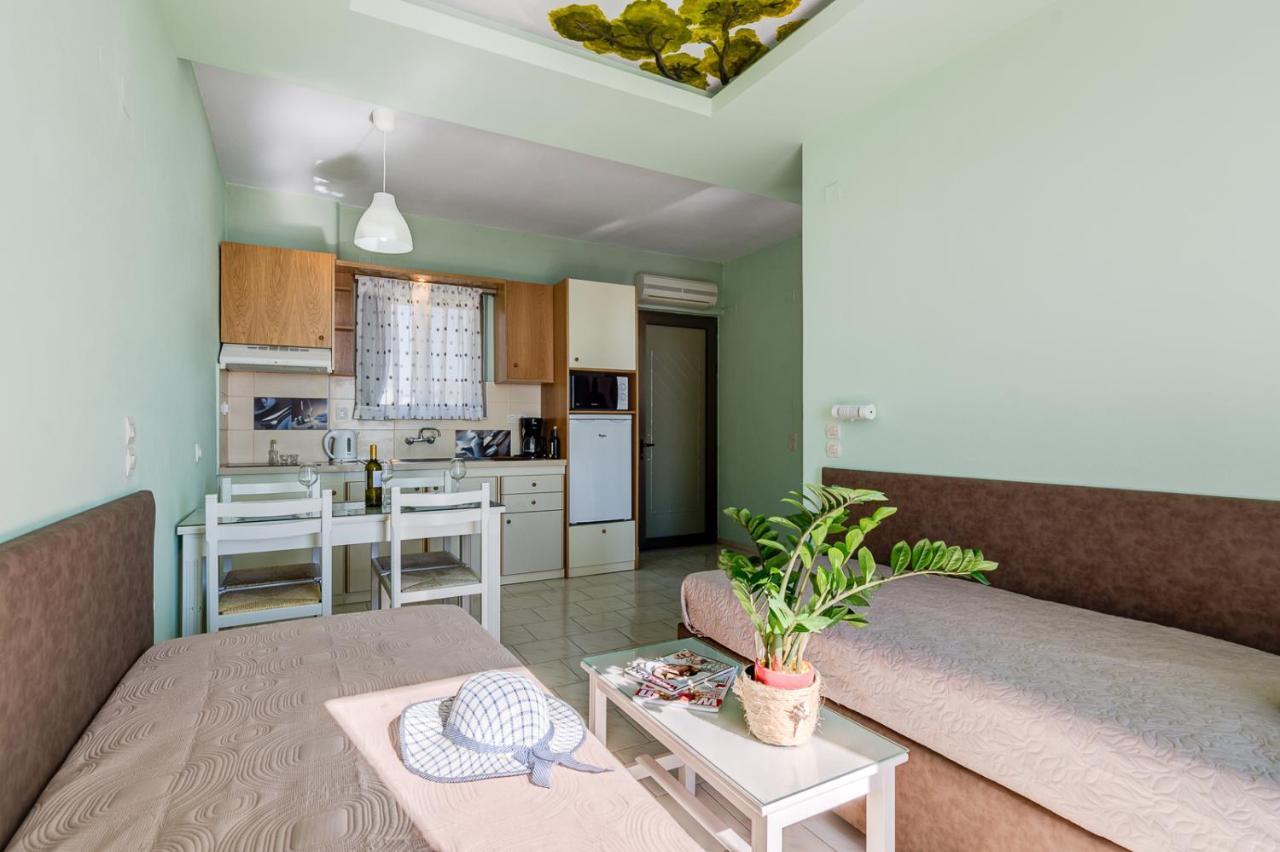 Alkionis Beach Hotel Apartments Sfáka エクステリア 写真