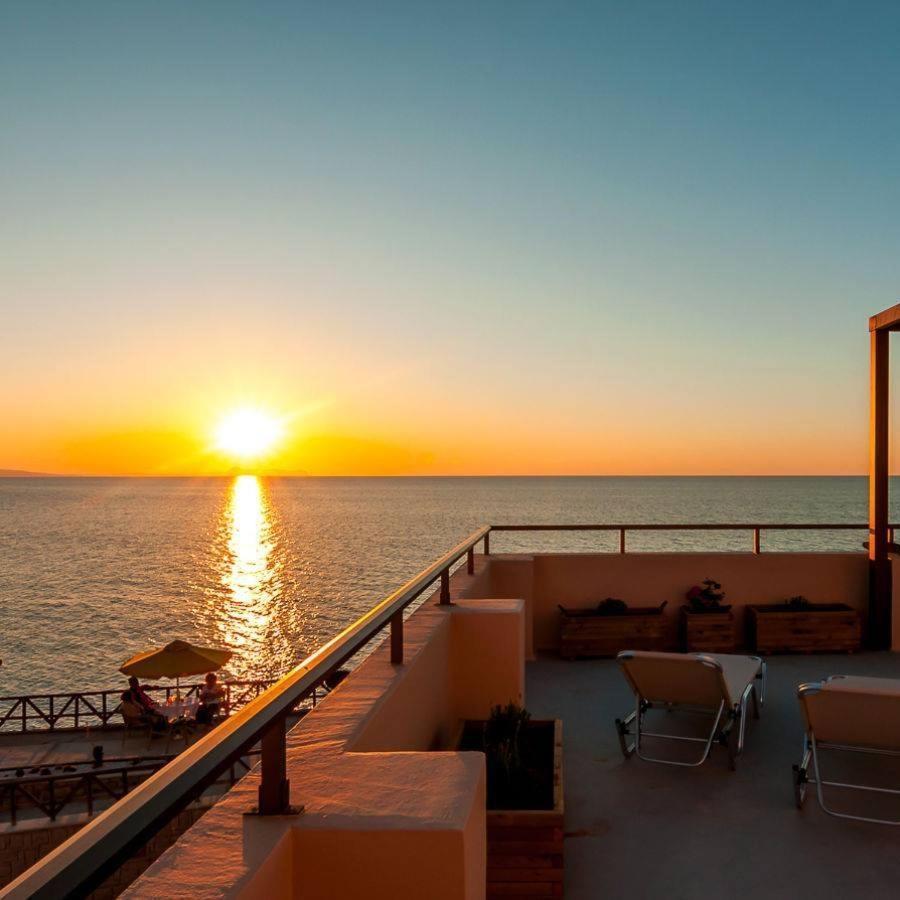 Alkionis Beach Hotel Apartments Sfáka エクステリア 写真